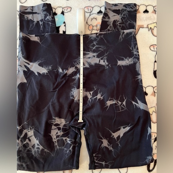 Stylish Black Tie-Dye Women's Leggings, size L - Picture 6 of 12